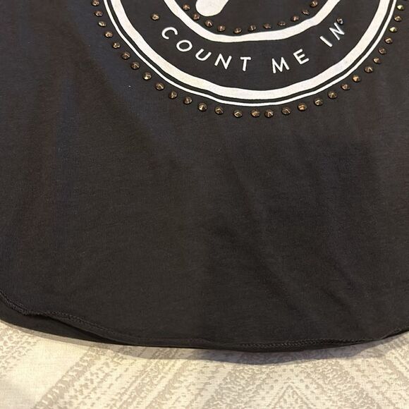 Peloton x Chaser ‘count me in’ Black & Grey Raglan with Grommets Shirt - Picture 4 of 7